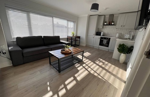 Netley Apartment | Lè Swanmore