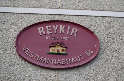 Vestmannaeyjar House | Lítið einbýlishús á besta stað.
