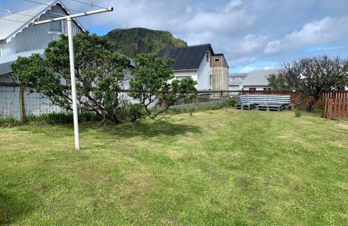 Vestmannaeyjar House | Lítið einbýlishús á besta stað.