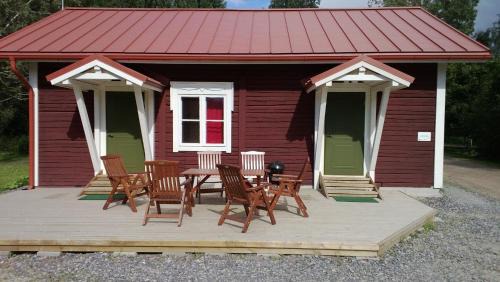 Tiainen Hotel | Löydön Kartano