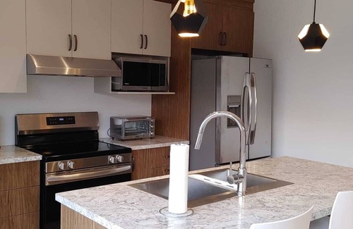 Salaberry De Valleyfield House | L'Éclat de Valleyfield - A peaceful stay
