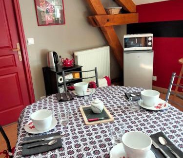 Levet Bed & Breakfast | L'école buissonnière