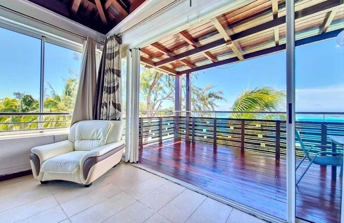 Blue Bay Apartment | L’établissement pieds dans l'eau, BLUE REEF Blue Bay, se situe à Blue Bay Beach