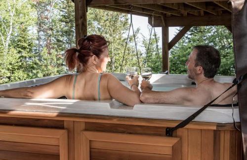 Petite-Riviere-Saint-Francois Ski Chalet | L'Audacieux - SPA, Billard, Poker, Arcade, fleuve, l'évasion VIP