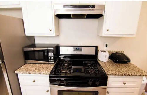 Azusa House | L.A. County CanyonCity AzusaHome
