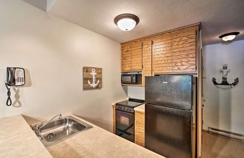 Egg Harbor Condo | [L a n d m a r k] Stunning views!