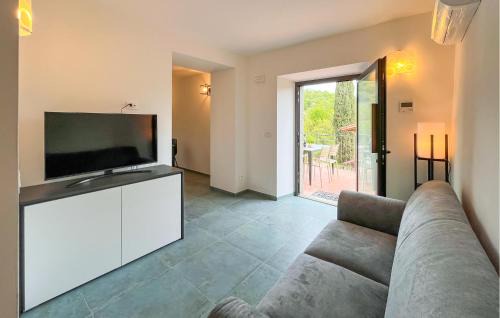 Castel Focognano Apartment | L'abete