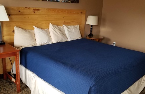 Eunice Hotel | L'Acadie Inn & RV Park