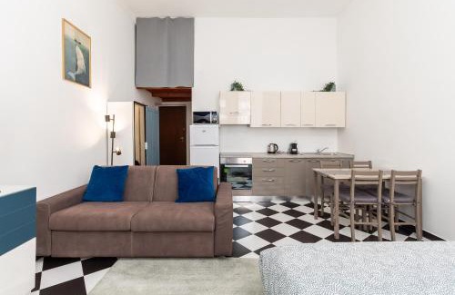 Pre Apartment | L'Acquario del principe, vicoli, porto e lanterna