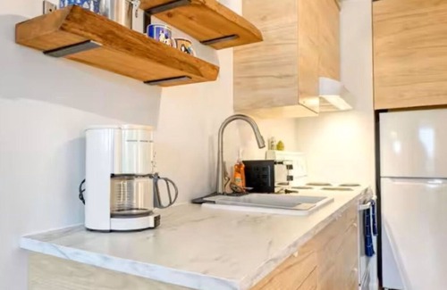 Saint Ferreol les Neiges Apartment | L'Agachoun - Ski & Bike 2mns from Mont St-Anne!