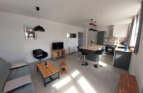 Thury-Harcourt House | L'aigrette, Moderne, Ensoleillé et Bien Placé