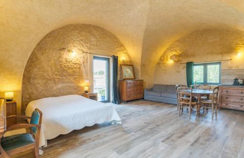 Vaugines Apartment | L'Amaryflor