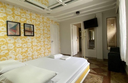 Realengo Hotel | L'amour Hotel