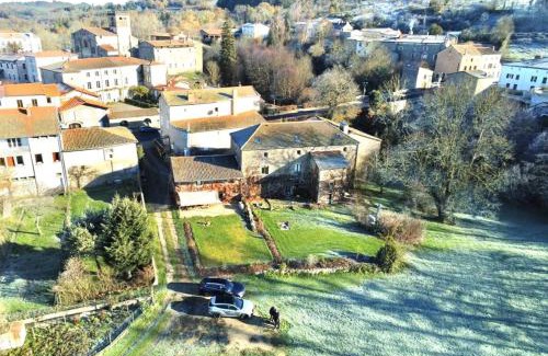 Saint-Dier-dʼAuvergne House | L'ancien Relais de Poste*