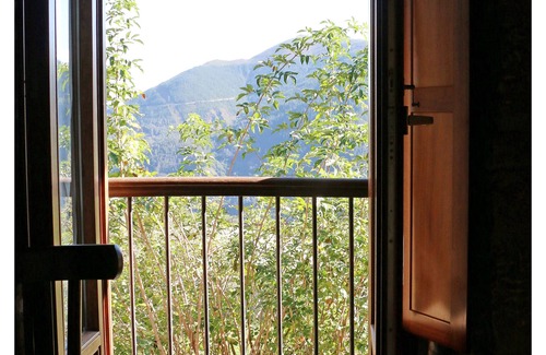 Leiguarda Cottage | L'Andorvio house for 11 people