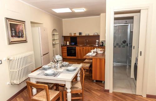 Capriolo Apartment | L' Antica Piazzetta in Franciacorta
