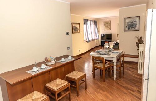 Capriolo Apartment | L' Antica Piazzetta in Franciacorta