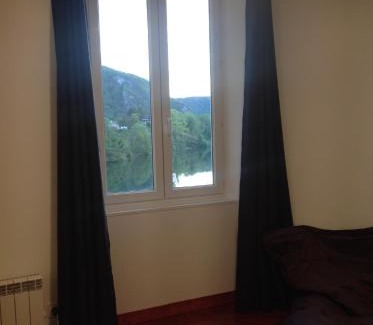 Thoirette Apartment | L'Apogée