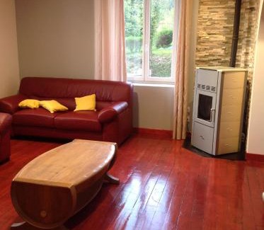Thoirette Apartment | L'Apogée