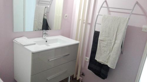 Lompnes Apartment | L'appart de lônes