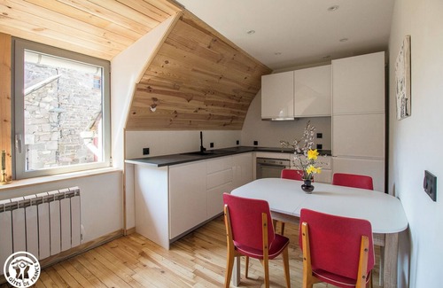 Besse-en-Chandesse House | L'art Gîte - Besse ET Saint Anastaise