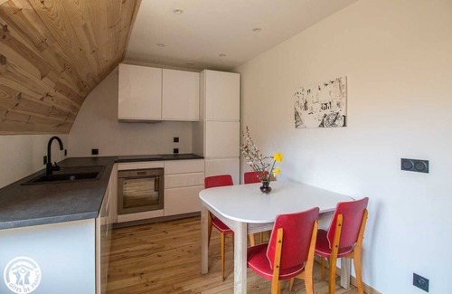 Besse-en-Chandesse House | L'art Gîte - Besse ET Saint Anastaise