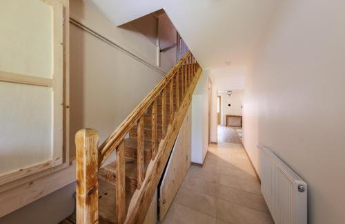 La Bourboule House | L'Arverne du Rocher - Maison vue montagne