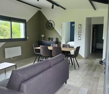 Malville Apartment | L'ATELIER 5 couchages