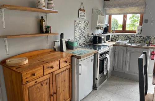 Corgnac-sur-l'Isle Apartment | L'atelier aux fleurs sauvages Rebeuse Full of nature