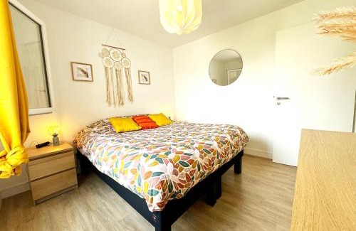 Lanester Apartment | L'atelier Chic - Wifi fibre - Parking privée - Balcon - NETFLIX