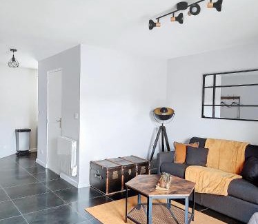 Oyonnax Apartment | L'atelier d'Anatole