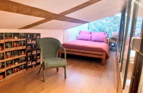 Saint-Cyr House | "L'Atelier de Pierre" Gîte Atypique