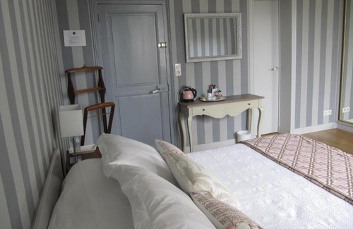 Saint-Ay Bed & Breakfast | L'atelier du chateau