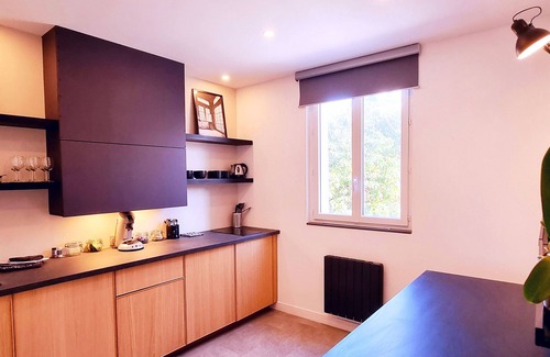 Cote Ouest Ormeaux Apartment | L'atelier du Photographe - 5 min Plage/Centre Ville - Design & Confort !