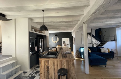 Chablis House | L'atypik aux Pieds des Vignes