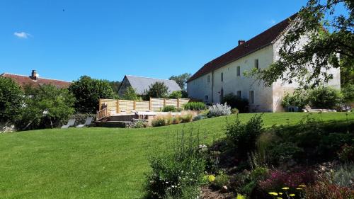 Faverolles-sur-Cher Bed & Breakfast | L'Ayguevives