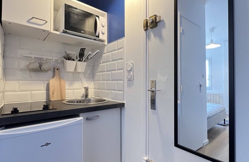 Fontaine-Bayonne-Cartoucherie Apartment | L'azur - Cozy Studio near tram & city center
