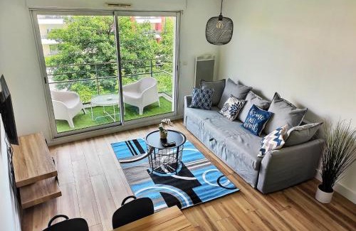 Orvault Apartment | L'Ebenisterie - Sublime Type 2 Lumineux - Grand balcon