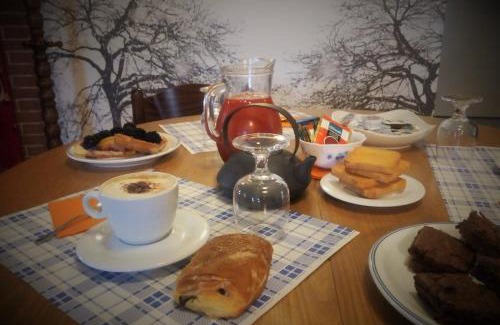 Roccasparvera Bed & Breakfast | L'Elefantino - Bed and Book