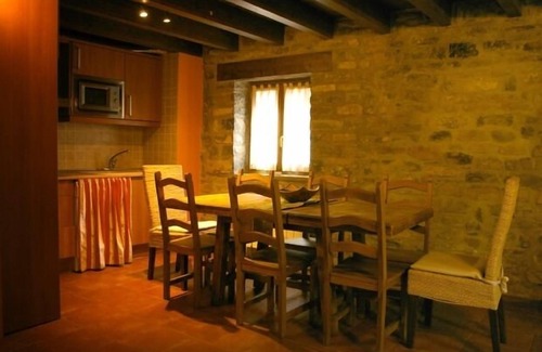 Castiello de Jaca Cottage | L'Englata house for 12 people