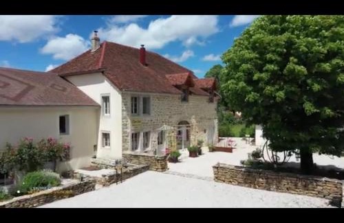 Menetru-le-Vignoble Bed & Breakfast | L'Entre-Coeur