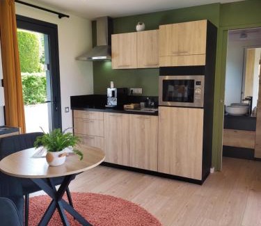 Saint-Jans-Cappel House | L'Ermitage - L'écolodge des Monts des Flandres - Au coeur de 800m2 de jardin privé