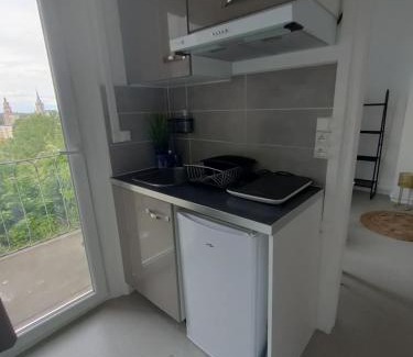 Evreux Apartment | L'Escale Botanique