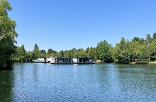 Boissise-le-Roi Boat Rental | L'Escale Royale Saint-Fargeau-Ponthierry - Seine - Melun