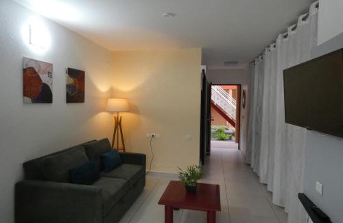 Grand-Bourg Apartment | L'Escapade - séjour romantique à Marie-Galante, calme, plage à deux minutes à pied