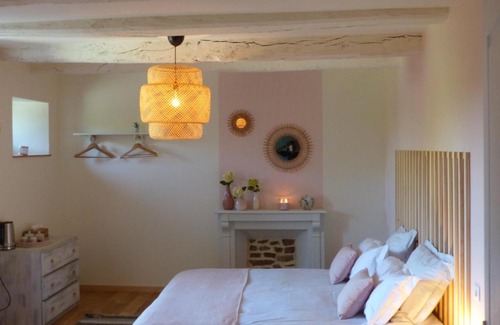 Le Ru Bed & Breakfast | L'esperluète