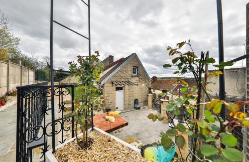 Auvers-sur-Oise House | L'ESTAMPE