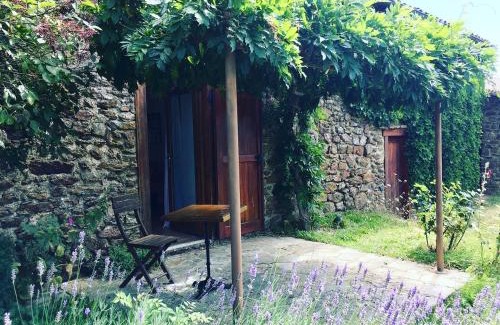 Saint-Austremoine House | L'Estivante