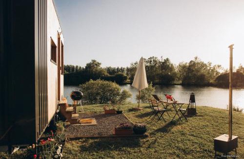 Villeneuve-la-Guyard House | L'Etang des Petits Plaisirs - Refuge en nature