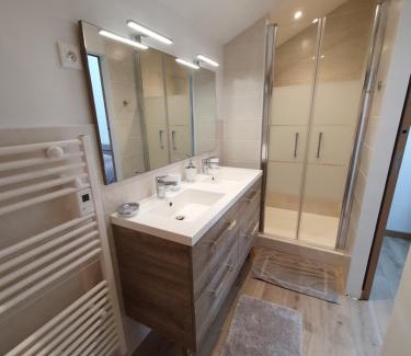 Vienne House | L'ETAPE DES VIGEALIERES